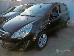 Nero Usata 2011 Opel Corsa Cosmo Tre volumi | 4500 € (Buon prezzo)