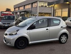 Argento Usata 2011 Toyota Aygo Connect Style Due volumi | 4800 € (Buon prezzo)