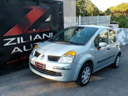 Argento Usata 2005 Renault Modus Luxe Monovolume | 2900 € (Molto cara)