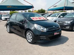 Nero Usata 2015 Kia Rio Tre volumi | 4999 € (Ottimo prezzo)