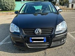 Usata 2008 VW Polo Tre volumi | 1800 € (Buon prezzo)