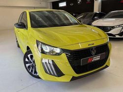 Verde Usata 2024 Peugeot 208 Active Due volumi | 14.400 € (Buon prezzo)