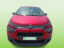Rosso Usata 2024 Citroën C3 PureTech Due volumi | 15.400 € (Buon prezzo)