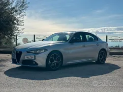 Argento Usata 2018 Alfa Romeo Giulia Executive Tre volumi | 21.990 € (Super prezzo)