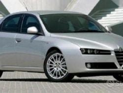 Grigio Usata 2009 Alfa Romeo 159 Tre volumi | 3000 € (Buon prezzo)