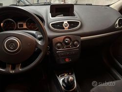 Grigio Usata 2011 Renault Clio III Due volumi | 3200 €