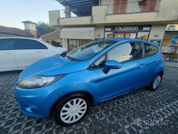 Blu Usata 2009 Ford Fiesta Titanium Tre volumi | 2700 € (Ottimo prezzo)
