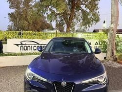 Blu Usata 2017 Alfa Romeo Stelvio Super SUV | 15.990 € (Buon prezzo)