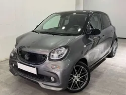 Grigio Usata 2017 Smart ForFour Brabus Xclusive Tre volumi | 18.490 €