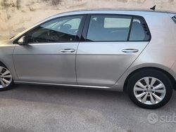 Grigio Usata 2015 VW Golf VII Tre volumi | 10.000 € (Ottimo prezzo)