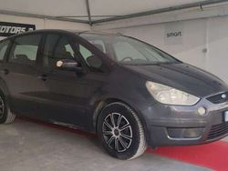 Grigio Usata 2009 Ford S-MAX S Monovolume | 4000 € (Buon prezzo)