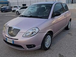 Usata 2010 Lancia Ypsilon Due volumi | 2500 €