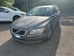 Grigio Usata 2009 Volvo V70 Momentum Station wagon | 2000 € (Super prezzo)