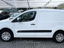 Bianco Usata 2021 Peugeot E-Partner Monovolume | 13.500 €