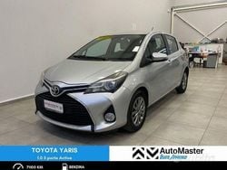 Grigio Usata 2016 Toyota Yaris Active Tre volumi | 9300 € (Buon prezzo)