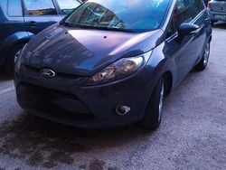 Grigio Usata 2012 Ford Fiesta Tre volumi | 1500 € (Super prezzo)