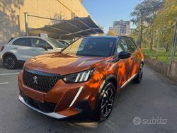 Orange metallizzato Usata 2023 Peugeot 2008 GT SUV | 17.900 € (Buon prezzo)