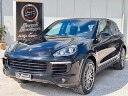 Nero Usata 2015 Porsche Cayenne SUV | 28.900 € (Ottimo prezzo)