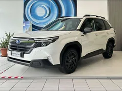 Crystal white pearl Nuova 2025 Subaru Forester 4dventure SUV | 48.250 € (Molto cara)