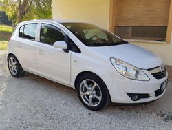 Usata 2009 Opel Corsa Enjoy Tre volumi | 5000 € (Molto cara)