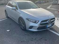 Grigio Usata 2019 Mercedes A180 Tre volumi | 14.600 €