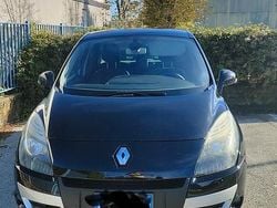 Nero Usata 2011 Renault Scénic III Dynamique Monovolume | 3500 € (Buon prezzo)