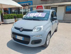 Grigio Usata 2017 Fiat Panda Due volumi | 8800 € (Buon prezzo)