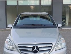Grigio Usata 2009 Mercedes B180 Monovolume | 4200 € (Buon prezzo)