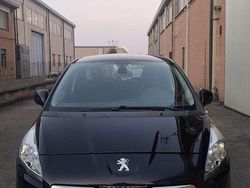 Other Usata 2014 Peugeot 5008 Active Monovolume | 4199 € (Ottimo prezzo)