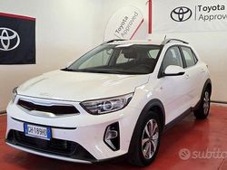 Bianco Usata 2022 Kia Stonic Style SUV | 15.500 € (Buon prezzo)