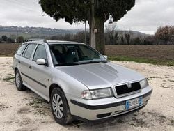 Usata 2000 Skoda Octavia Station wagon | 1000 €