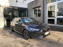 Grigio Usata 2024 Cupra Leon VZ2 Tre volumi | 31.900 € (Buon prezzo)