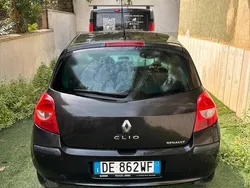 Usata 2006 Renault Clio III Due volumi | 1700 €