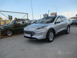 Grigio Usata 2020 Ford Kuga SUV | 13.900 € (Molto cara)