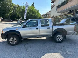 Argento Usata 2008 Nissan Navara Pick-up | 7990 € (Super prezzo)