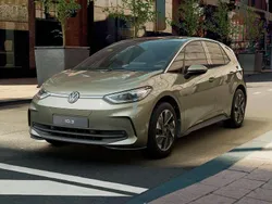 Dark olivine green metallizzat Nuova 2024 VW ID.3 Pro Due volumi | 32.950 € (Super prezzo)