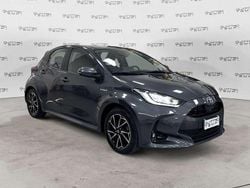 Grigio Usata 2020 Toyota Yaris Hybrid Trend Tre volumi | 15.900 € (Super prezzo)