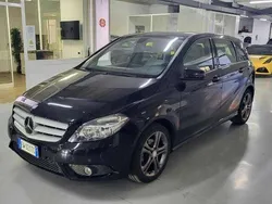Nero / metallizzato Usata 2014 Mercedes B180 Executive Monovolume | 11.900 € (Buon prezzo)