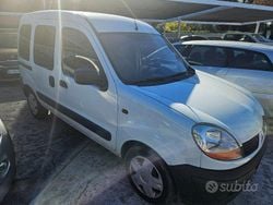Bianco pastello Usata 2005 Renault Kangoo Tre volumi | 4000 € (Buon prezzo)