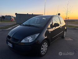 Nero Usata 2008 Mitsubishi Colt Tre volumi | 1200 € (Super prezzo)