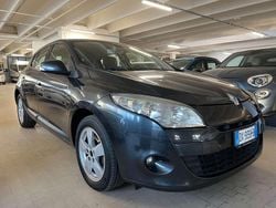 Grigio Usata 2009 Renault Mégane Tre volumi | 1800 € (Buon prezzo)