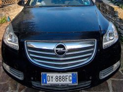 Nero Usata 2009 Opel Insignia Tre volumi | 2300 €