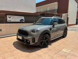 Grigio Usata 2022 Mini One D Countryman Essential SUV | 23.980 € (Buon prezzo)