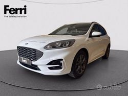 Bianco frozen Usata 2022 Ford Kuga ST-Line SUV | 22.480 € (Buon prezzo)