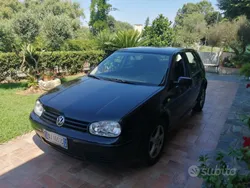 Usata 2000 VW Golf IV Tre volumi | 2500 €