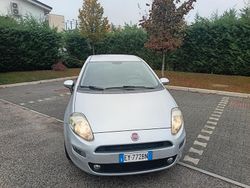 Grigio Usata 2015 Fiat Punto Due volumi | 3499 € (Ottimo prezzo)