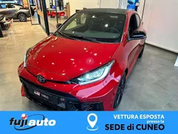 Rosso Nuova 2024 Toyota Yaris Coupé | 52.900 € (Buon prezzo)