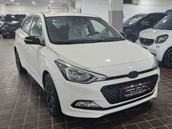 Alpine white Usata 2016 Hyundai i20 Tre volumi | 4990 €