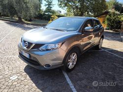 Grigio Usata 2017 Nissan Qashqai SUV | 13.700 € (Ottimo prezzo)
