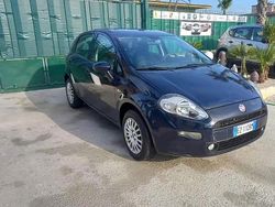 Blu Usata 2015 Fiat Punto Lounge Tre volumi | 4790 € (Super prezzo)